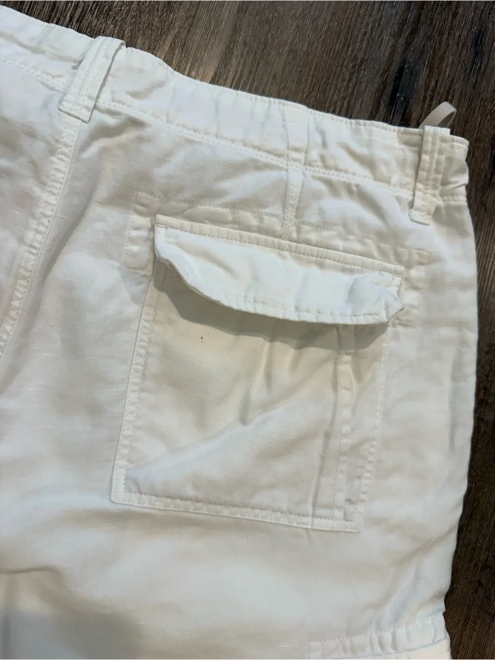 Banana Republic Men's Linen Blend Cargo Shorts in Off-White Size 35